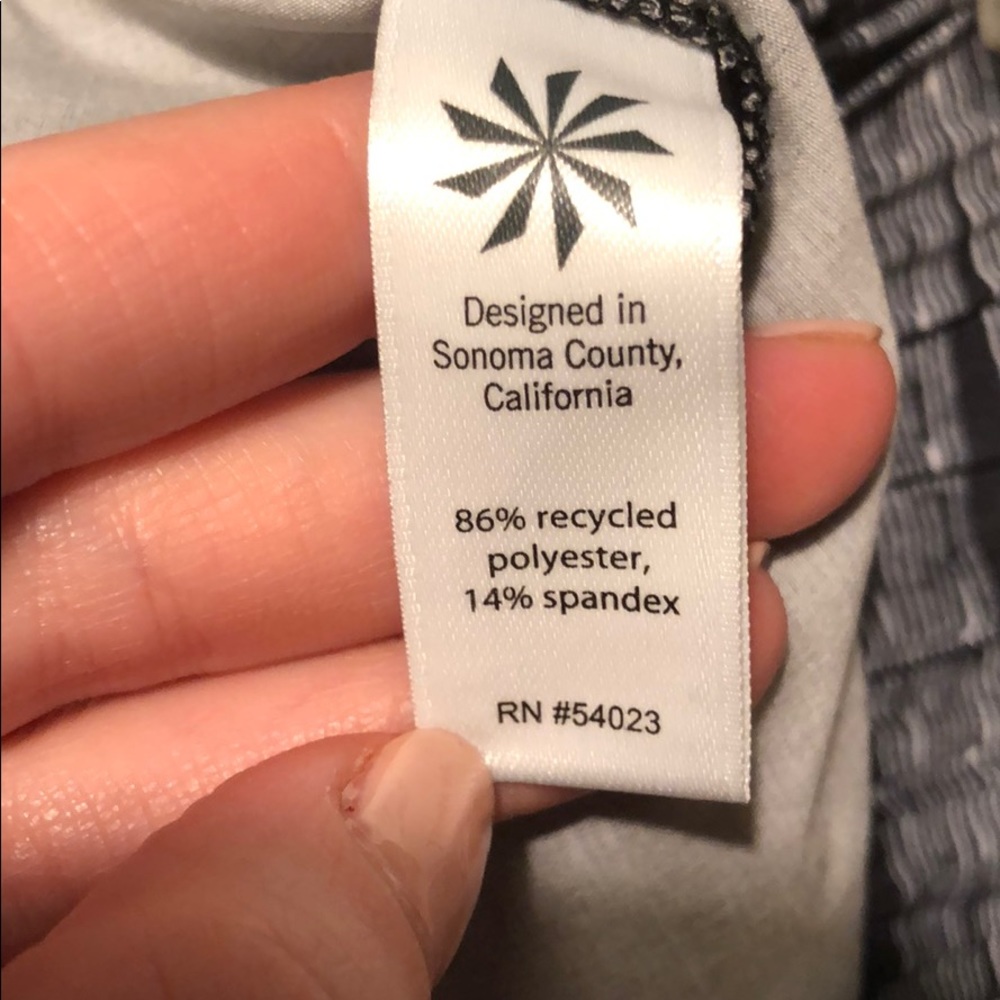 Athleta Ariel pants size 6 black and white - Picture 7 of 8